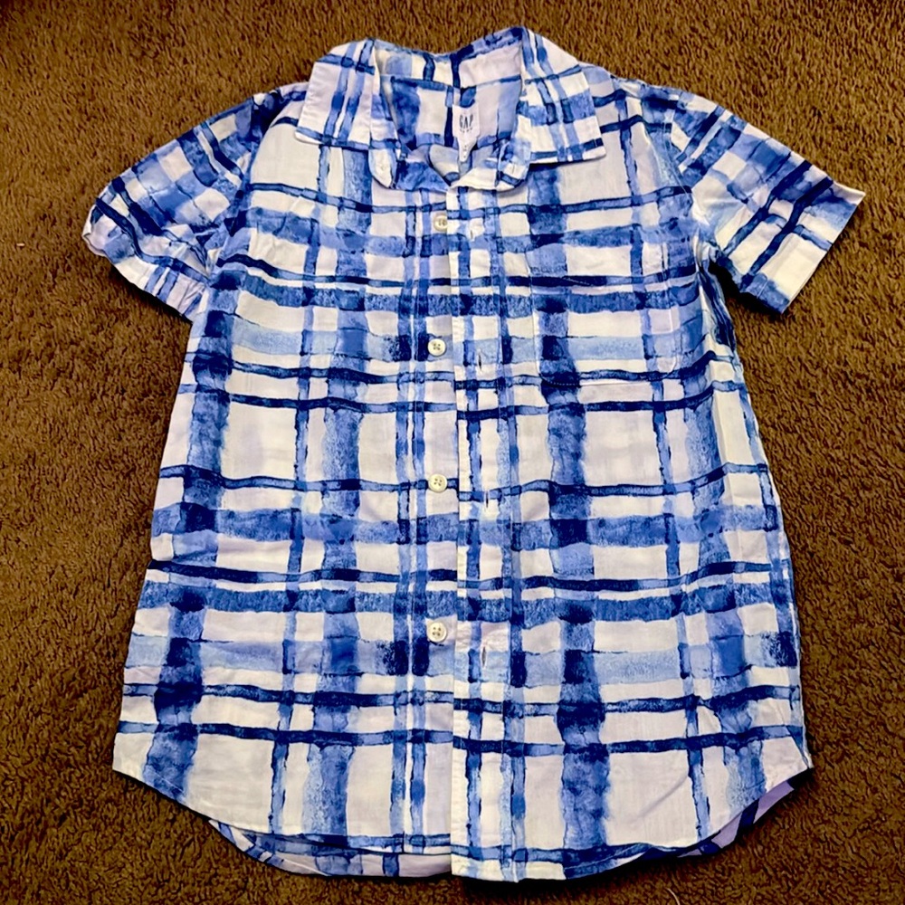 Gap kids button down shirt size 4-5